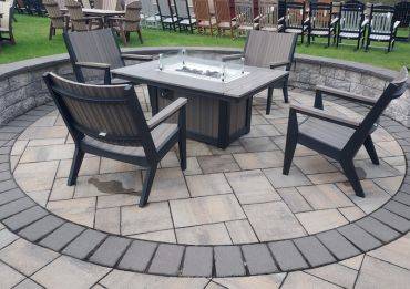 image of outdoor furniture tables and chairs